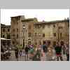 Italy-2007_300_San-Gimignano-Piazza-del-Cistern.jpg